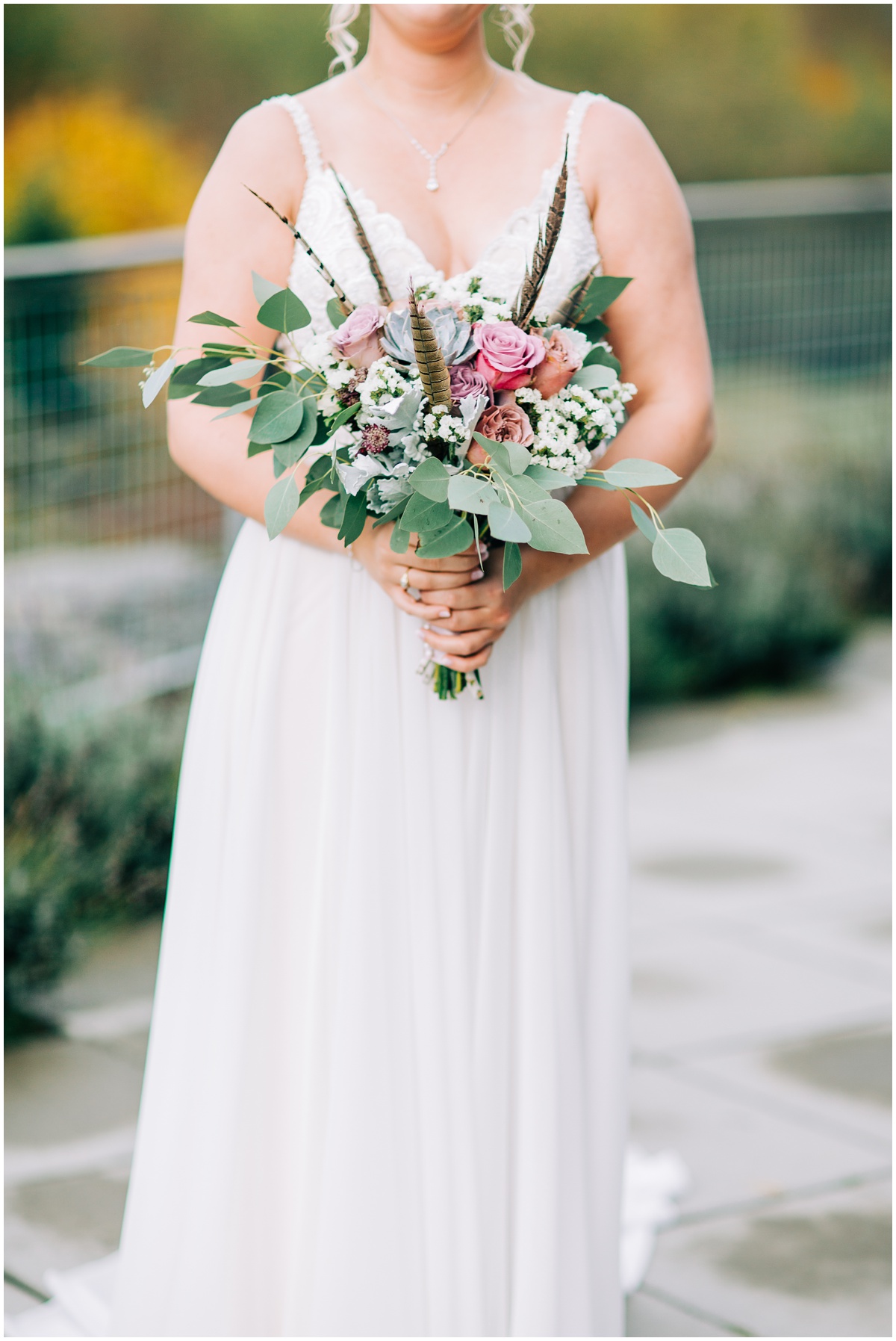 bride holding bouquet