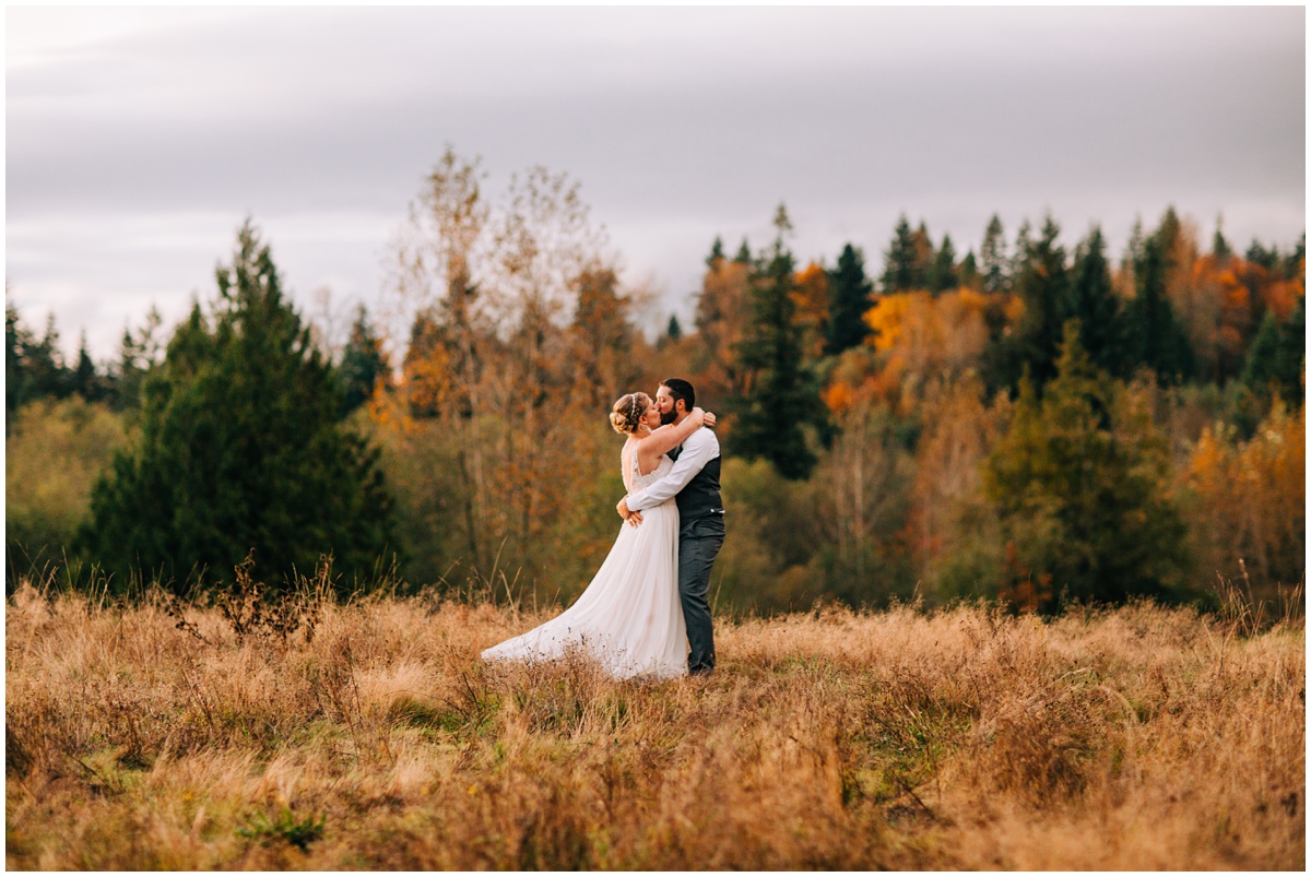 bride and groom romantic photo in sunset